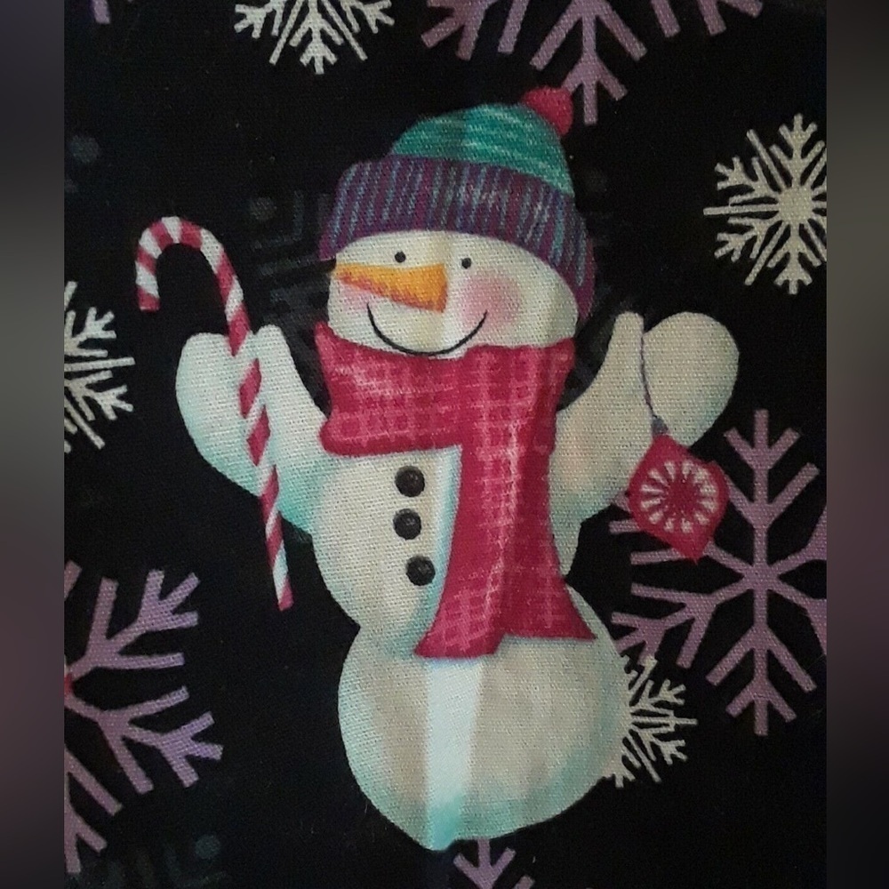 UA scrubs snowman and snowflakes 3XL - Picture 3 of 4